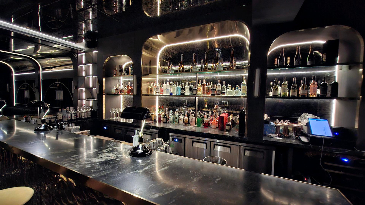 เซ้งร้านค้า/ตลาดนัดสุขุมวิท อโศก ทองหล่อ : 🔥 เซ้งบาร์ / เล้าจ์ พร้อมเปิด ใจกลางสุขุมวิท 39 — อุปกรณ์ครบ ลงทุนครั้งเดียวจบ