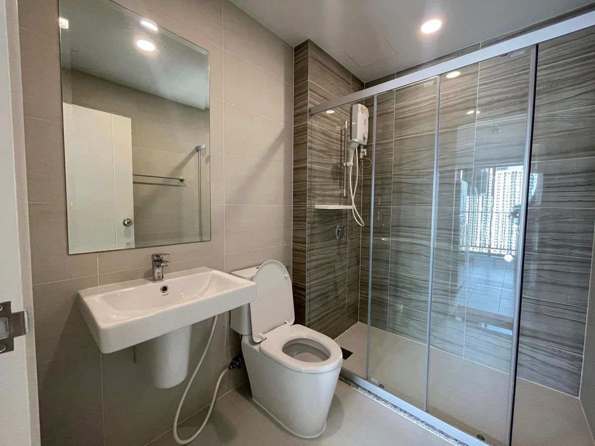 For RentCondoSamut Prakan,Samrong : RDS-4674 Condo for rent, Supalai Werenda, Sukhumvit 117 match, see the room 👉Line: @pfbkk