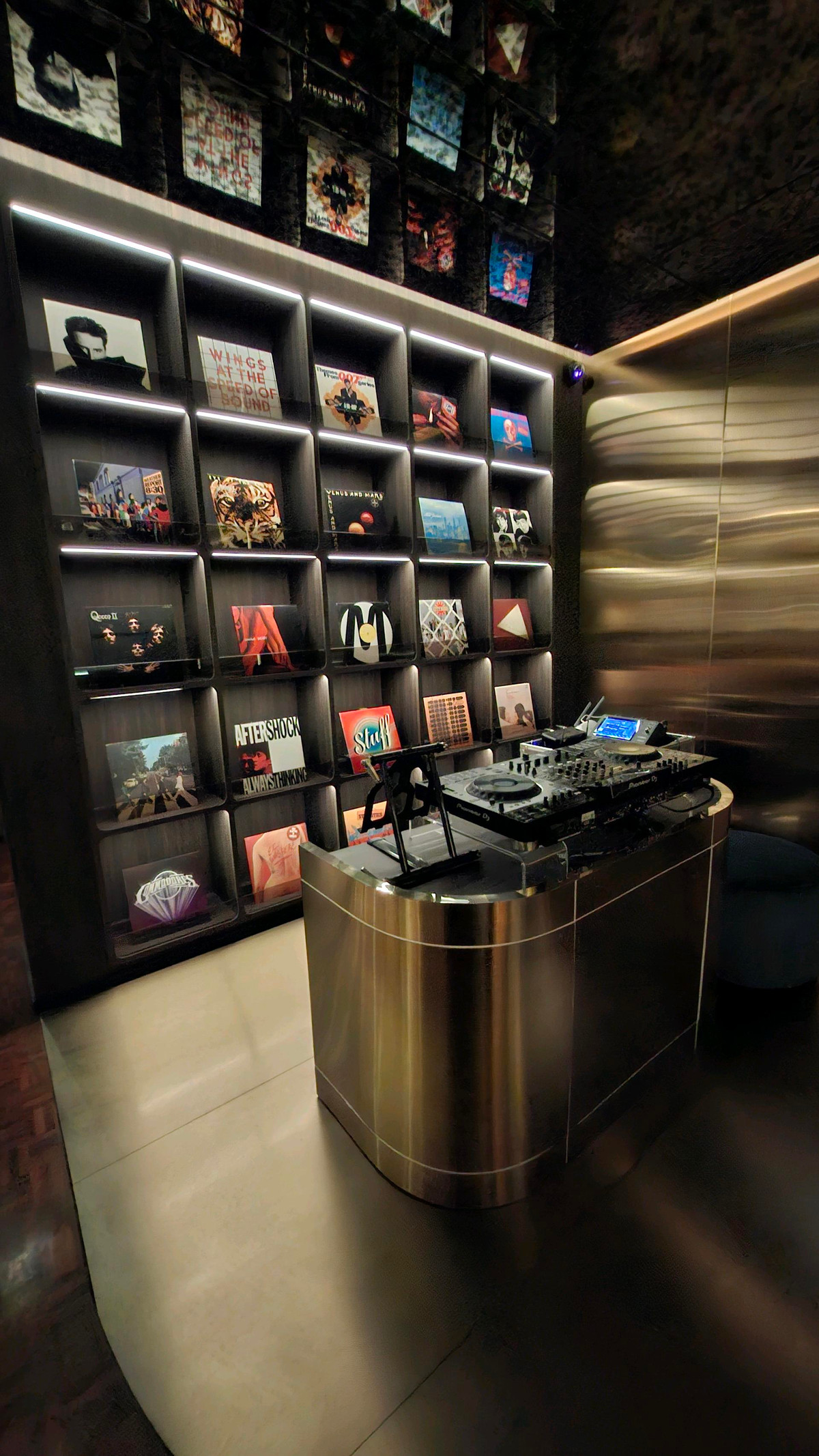 เซ้งร้านค้า/ตลาดนัดสุขุมวิท อโศก ทองหล่อ : 🔥 เซ้งบาร์ / เล้าจ์ พร้อมเปิด ใจกลางสุขุมวิท 39 — อุปกรณ์ครบ ลงทุนครั้งเดียวจบ