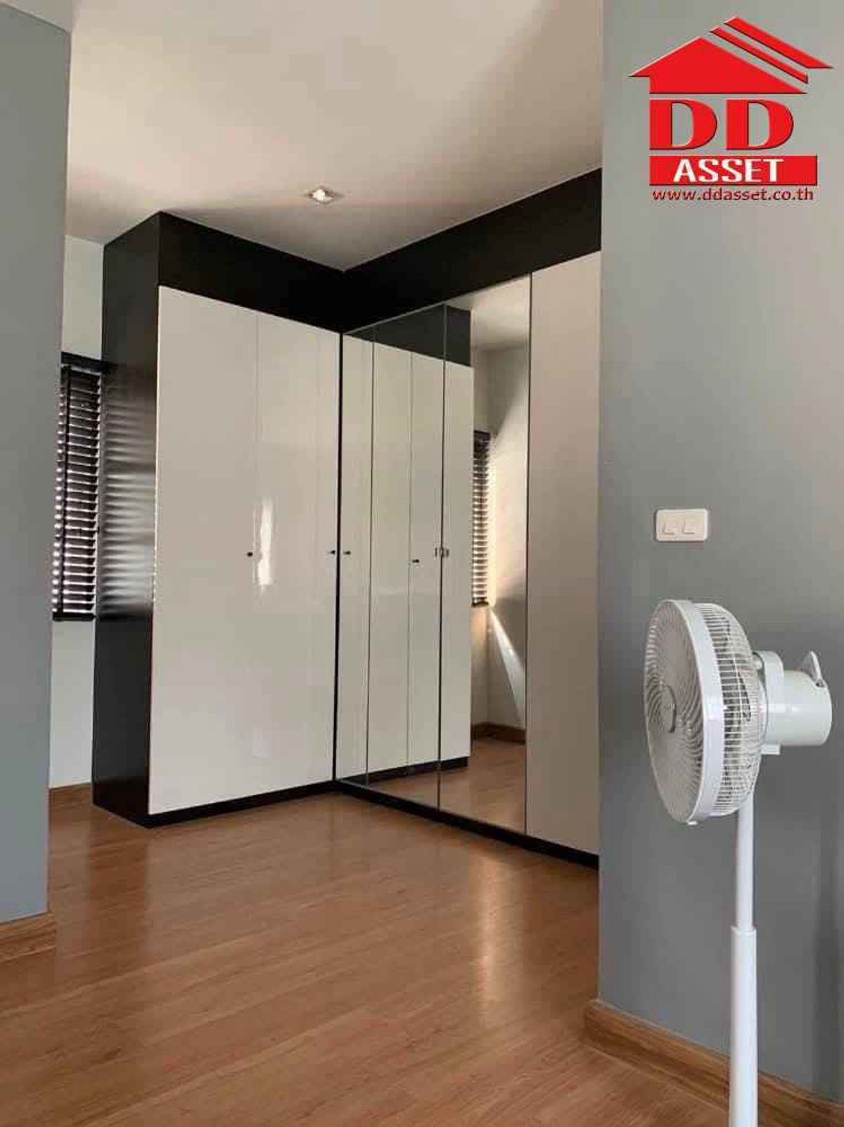 ให้เช่าบ้านเกษตร นวมินทร์ ลาดปลาเค้า : ให้เช่า Grandio Ladprao-Kaset Nawamin(ซ.นวมินทร์ 42) แกรนดิโอ ลาดพร้าว-เกษตร นวมินทร์ รหัส : H8188