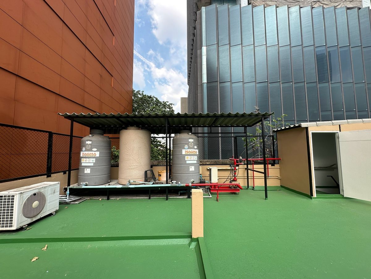 ขายอาคารพาณิชย์สีลม ศาลาแดง บางรัก : ขายอาคารพาณิชย์ 2 คูหา, 4 ชั้น, 26 ตร.วา, ศาลาแดง ซอย 1, ติด Central Park ทำเลศักยภาพ, ติด BTS ศาลาแดง และ MRT สีลม