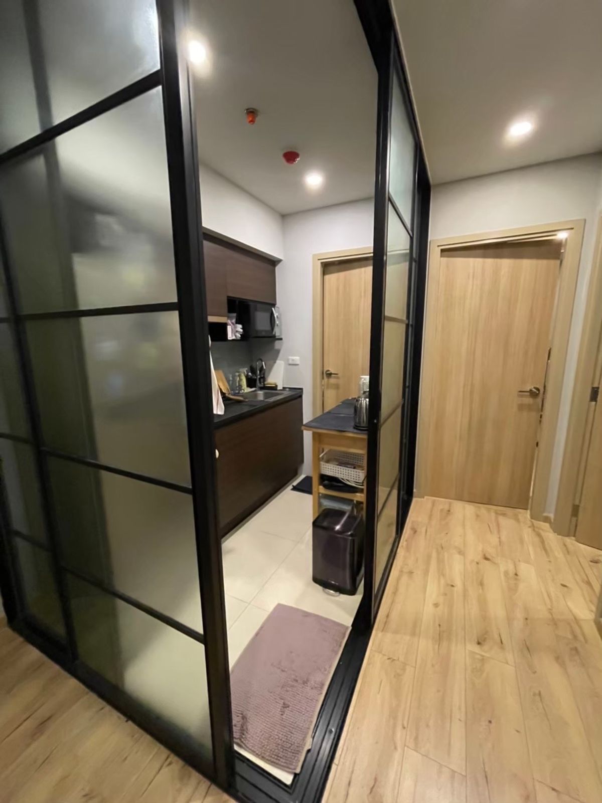 ให้เช่าคอนโดปิ่นเกล้า จรัญสนิทวงศ์ : !! ห้องสวย ให้เช่าคอนโด Brix Condominium ใกล้ MRT สิรินธร