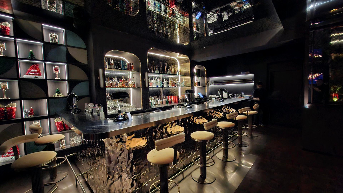 เซ้งร้านค้า/ตลาดนัดสุขุมวิท อโศก ทองหล่อ : 🔥 เซ้งบาร์ / เล้าจ์ พร้อมเปิด ใจกลางสุขุมวิท 39 — อุปกรณ์ครบ ลงทุนครั้งเดียวจบ