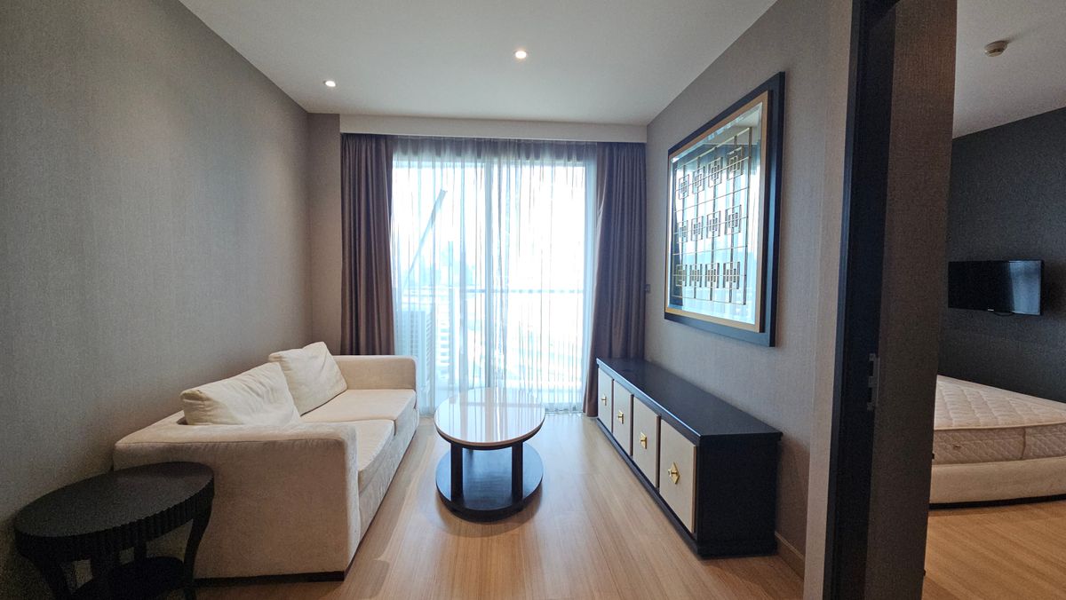 For RentCondoOnnut, Udomsuk : Condo for rent 📣 Sky Walk Condo, 2 bedrooms, 1 bathroom, size 60 sqm. 🔥 45,000 baht/month 🔥