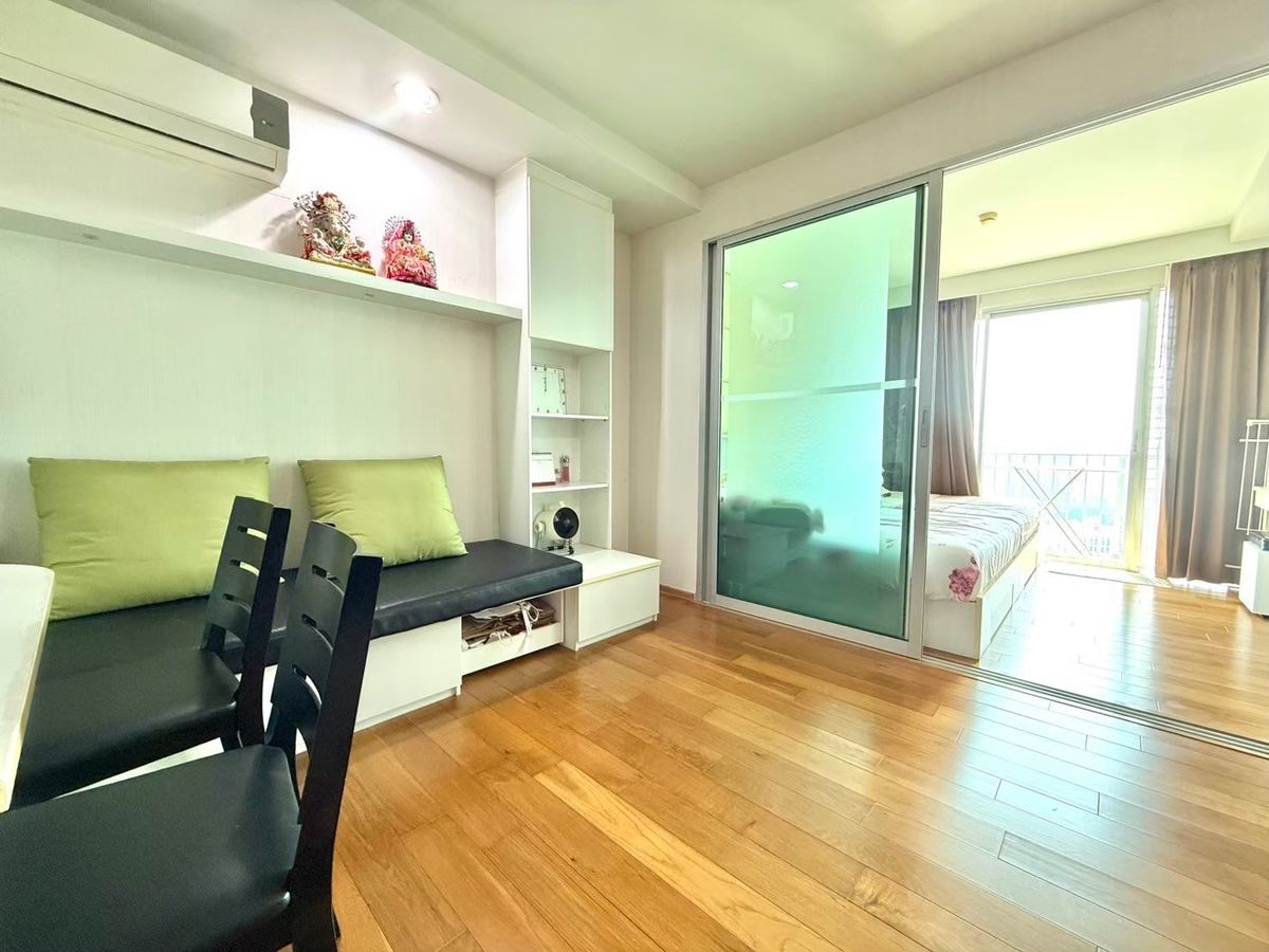 For SaleCondoLadprao, Central Ladprao : Sell ​​✅️ The room is in good condition, never rented. The Line, Phahon, Park, Building A, Floor 25, South, only 3.8 minus. Call 064-3245192 (Fen)