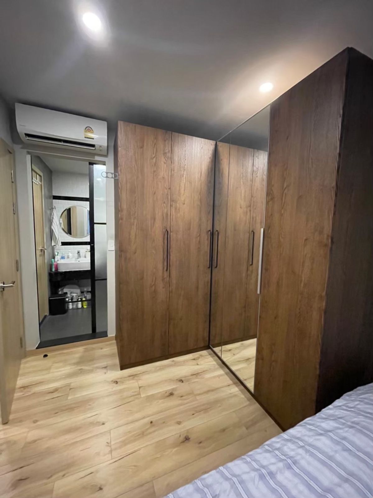 ให้เช่าคอนโดปิ่นเกล้า จรัญสนิทวงศ์ : !! ห้องสวย ให้เช่าคอนโด Brix Condominium ใกล้ MRT สิรินธร