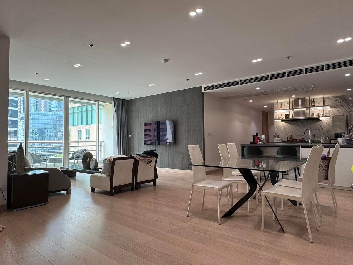 For RentCondoSilom, Saladaeng, Bangrak : 8912♛ 2 bedrooms ♙ The Royal Saladaeng ♜MRT Silom ∞099-5919653,065-9423251🜲Line@surreside