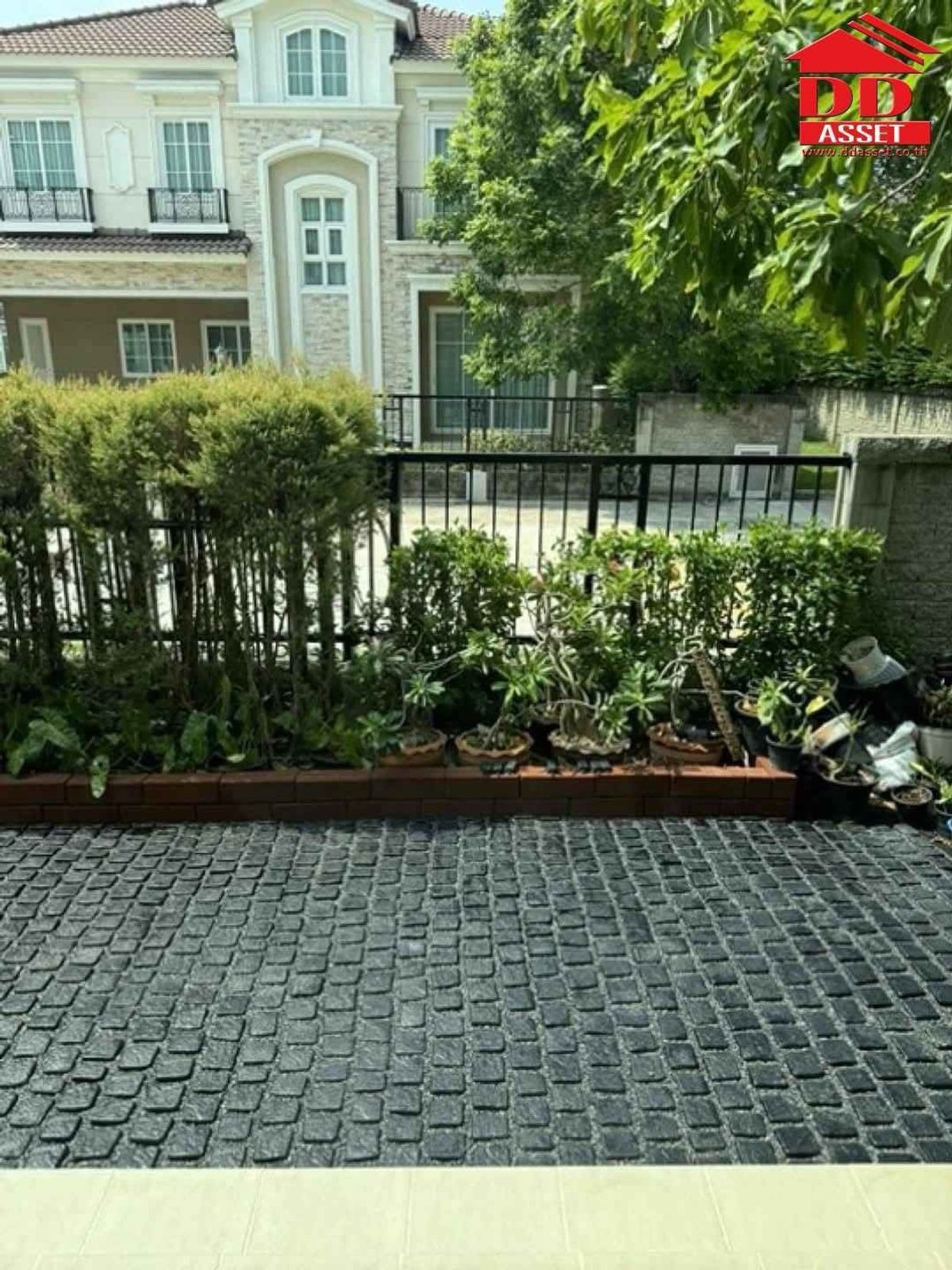 ให้เช่าบ้านเกษตร นวมินทร์ ลาดปลาเค้า : ให้เช่า Grandio Ladprao-Kaset Nawamin(ซ.นวมินทร์ 42) แกรนดิโอ ลาดพร้าว-เกษตร นวมินทร์ รหัส : H8188