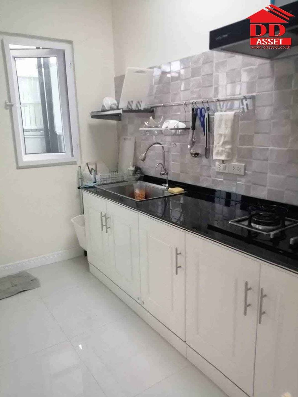 ให้เช่าบ้านปทุมธานี รังสิต ธรรมศาสตร์ : ให้เช่า หมู่บ้าน เซ​นโทร​พหล​-วิภา​วดี House for rent Centro Phahol-Vibhavadi รหัส : H8189