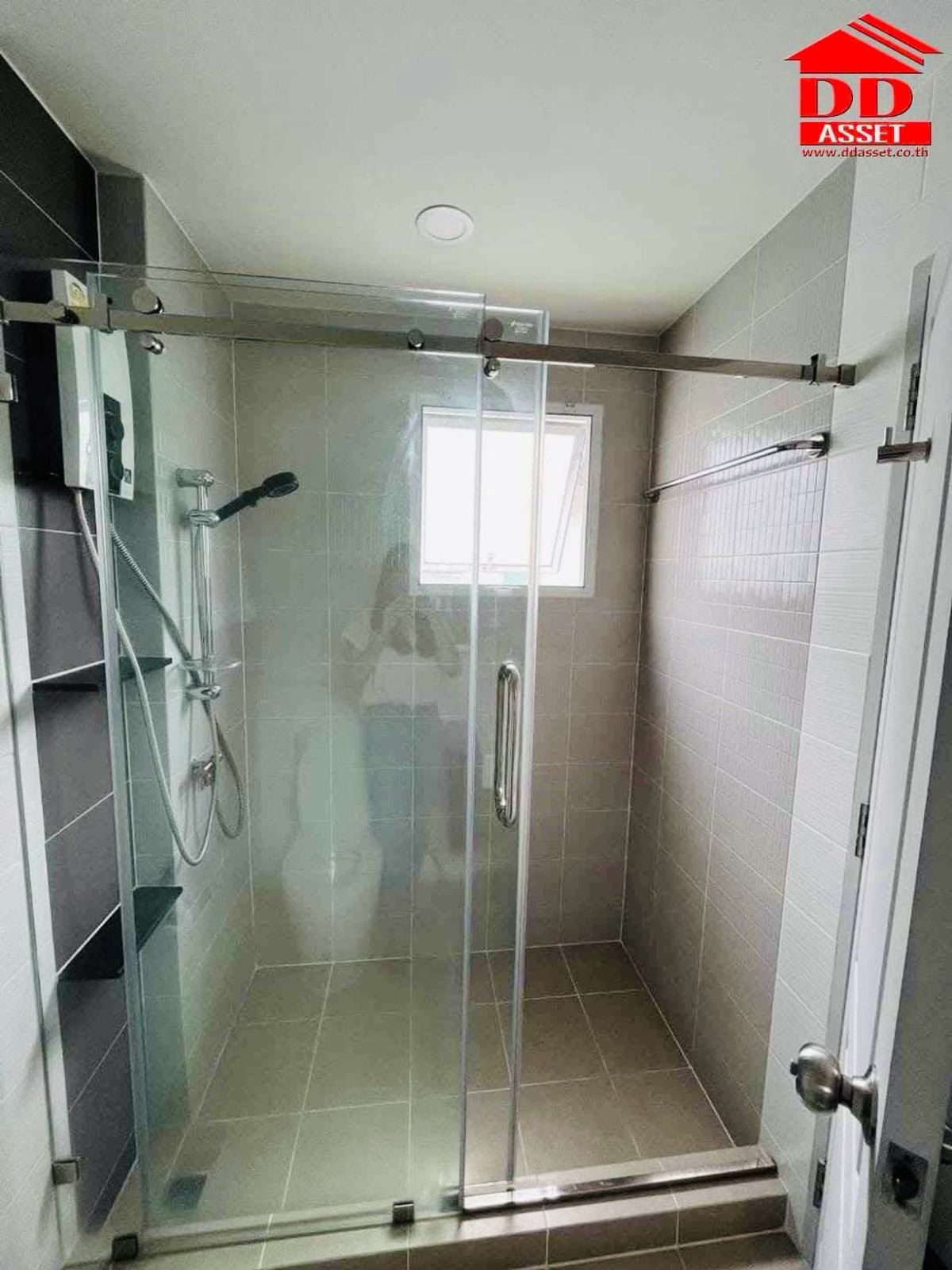 ให้เช่าบ้านปทุมธานี รังสิต ธรรมศาสตร์ : ให้เช่า หมู่บ้าน เซ​นโทร​พหล​-วิภา​วดี House for rent Centro Phahol-Vibhavadi รหัส : H8189