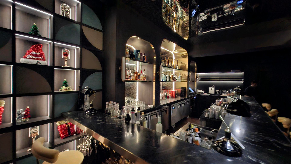 เซ้งร้านค้า/ตลาดนัดสุขุมวิท อโศก ทองหล่อ : 🔥 เซ้งบาร์ / เล้าจ์ พร้อมเปิด ใจกลางสุขุมวิท 39 — อุปกรณ์ครบ ลงทุนครั้งเดียวจบ