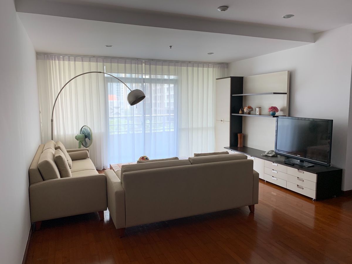 For RentCondoWitthayu, Chidlom, Langsuan, Ploenchit : Rent 2 bedrooms, 2 bathrooms, Grand Langsuan Grand Lang Lang Suan, rent 50,000 baht.