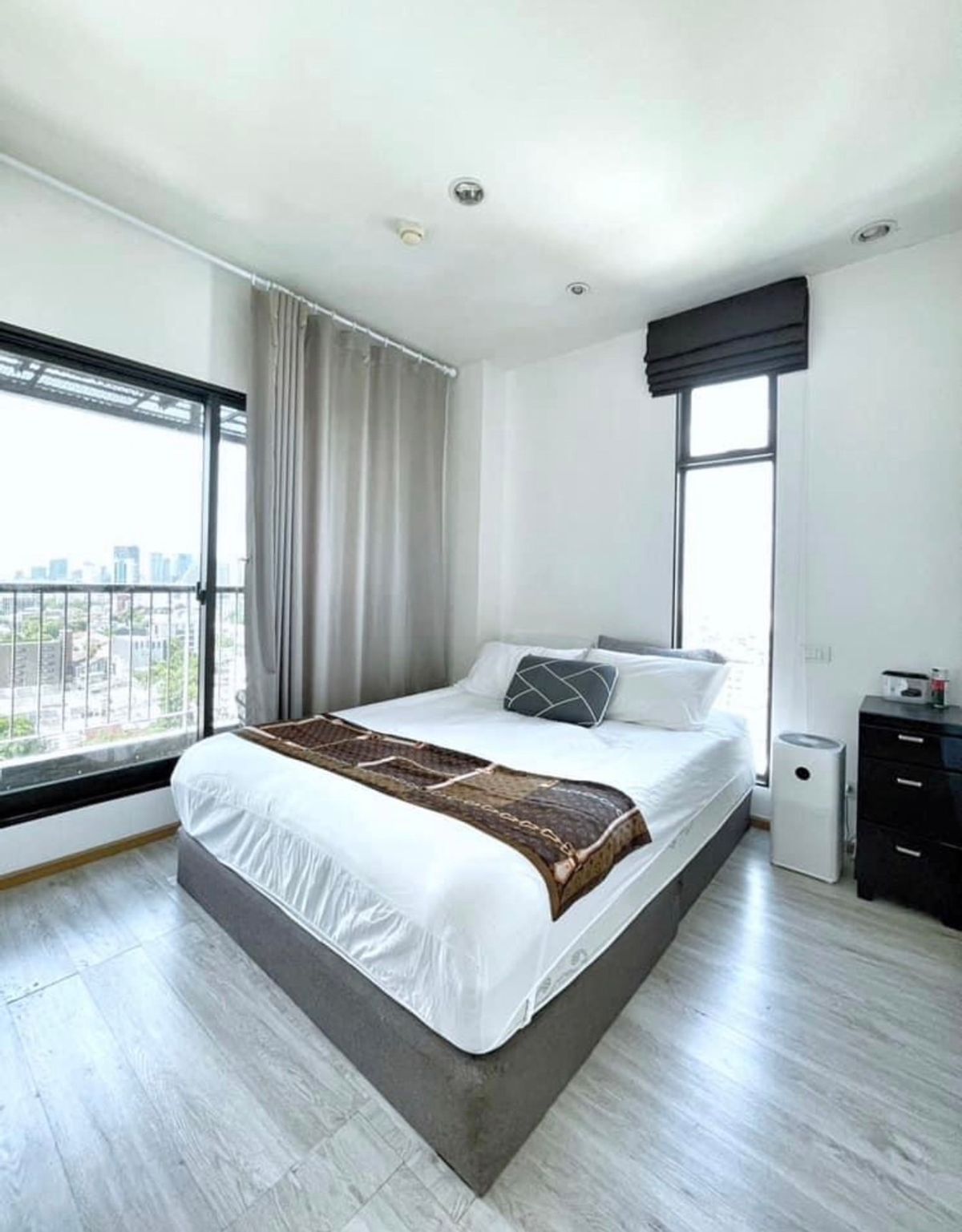 For SaleCondoSapankwai,Jatujak : P-131295 🏢Condo for sell Sense Phaholyothin fully furnished. Id: @easythaihome 085-592-2897