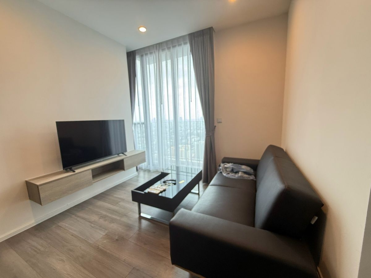 ให้เช่าคอนโดอ่อนนุช อุดมสุข : 🏢Condo for rent : Whizdom Essence : วิสซ์ดอม เอสเซ้นส์ ((BTS Punnawithi)) WL-02 (LINE : @Condo52)
