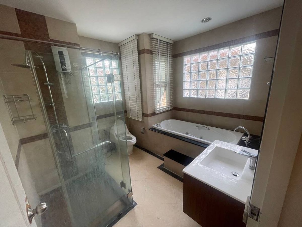 For SaleHouseNawamin, Ramindra : 3-storey detached house for sale, Grand Bangkok Boulevard, Ratchada-Ram Inthra Road  Area 84 square wah   Usable space 367 square meters 