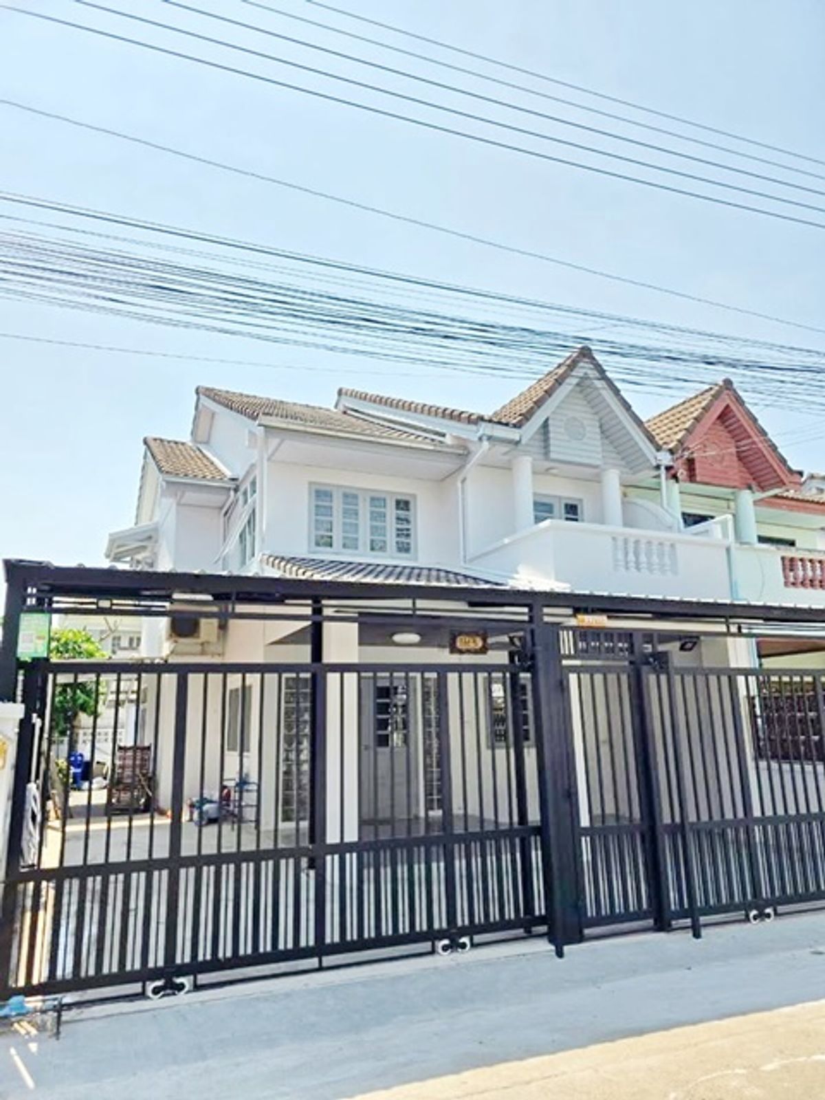 For RentHouseRattanathibet, Sanambinna : MRT Sai Ma 600 m. Rent a 2 -story house, 47 sq.w., 190 sq.m. with Foreh International Temple, Ruamrudee 5.7 km.