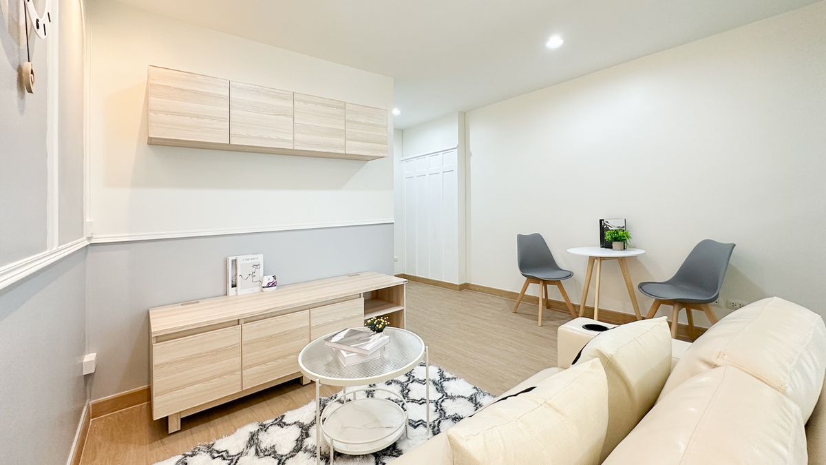 ขายคอนโดอ่อนนุช อุดมสุข : รถไฟฟ้าก็แค่ปากซอย🚅🤩 ห้องสวยสับ เอาใจชาวสุขุมวิท “Regent Home 13“💗