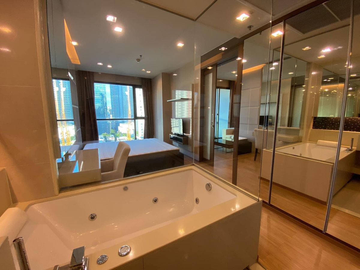 For RentCondoSathorn, Narathiwat : 🏢 For rent The Address Sathorn - Near BTS St.Louis 