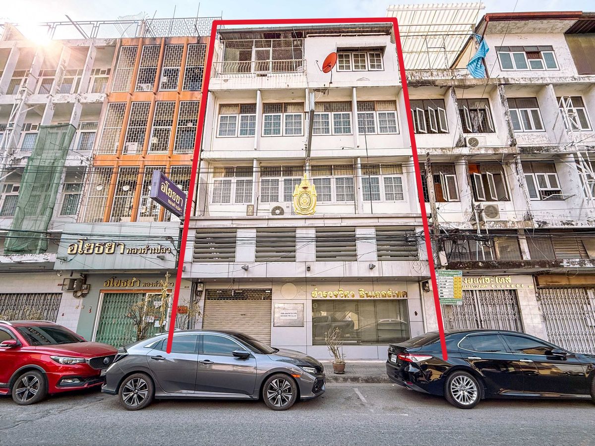 For RentShop HouseYaowarat, Banglamphu : 🏬 For Rent, 4 storey building near MRT Sam Yot Station 5 min., near Yaowarat Rd. 