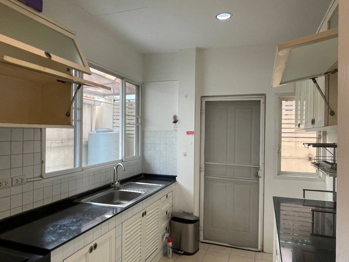 For SaleHouseNawamin, Ramindra : 3-storey detached house for sale, Grand Bangkok Boulevard, Ratchada-Ram Inthra Road  Area 84 square wah   Usable space 367 square meters 