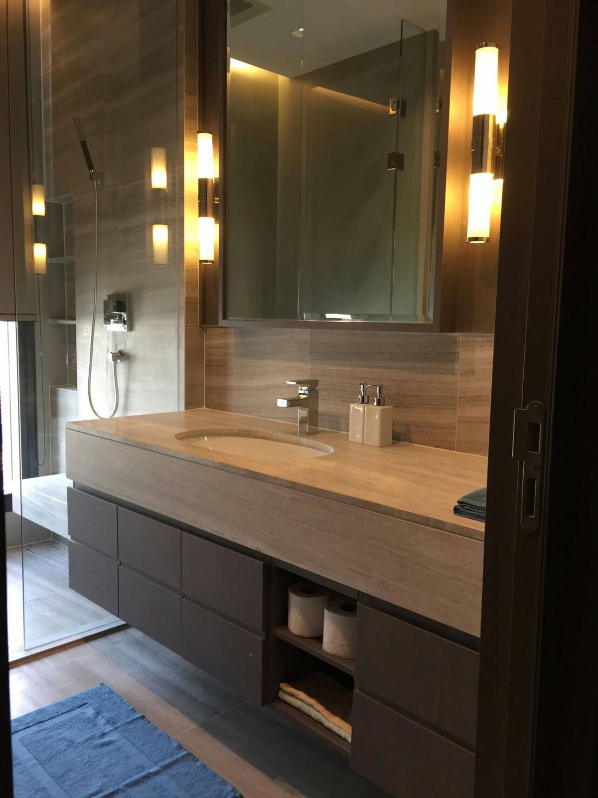 For RentCondoSathorn, Narathiwat : Rent 1 bedroom, 1 bathroom, The Diplomat Sathorn, The Dipol Matt Sathorn, rent 40,000 baht