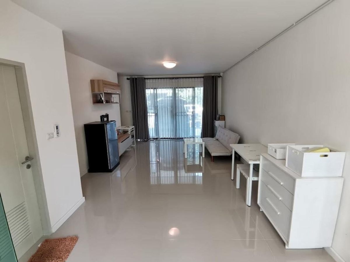 ขายทาวน์โฮมนนทบุรี บางใหญ่ บางบัวทอง : ขายทาวน์โฮม3ชั้น ที่ดินแปลงใหญ่ ทาวน์ อเวนิว เมิร์จ รัตนาธิเบศร์ 