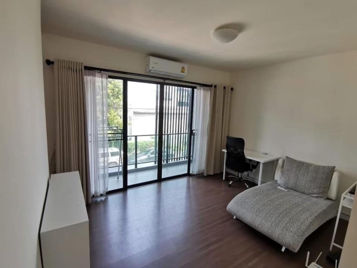 ขายทาวน์โฮมนนทบุรี บางใหญ่ บางบัวทอง : ขายทาวน์โฮม3ชั้น ที่ดินแปลงใหญ่ ทาวน์ อเวนิว เมิร์จ รัตนาธิเบศร์ 