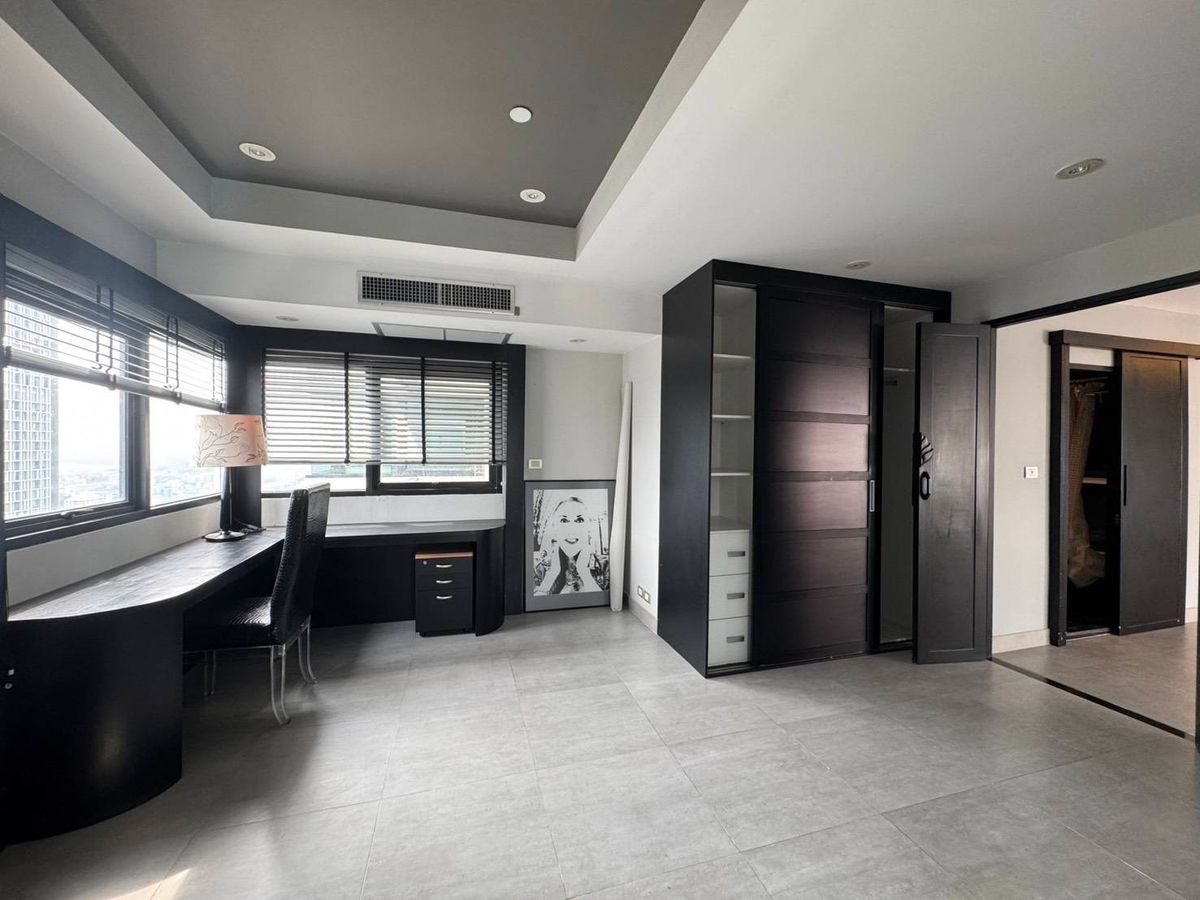 For SaleCondoSathorn, Narathiwat : Sathorn Garden for sale 