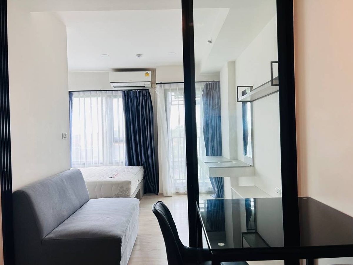 For SaleCondoChiang Mai : Sell ​​Essence Ville, Chiang Mai, next to Central Festival, 6th floor, 24 sqm. Beautiful room ready 
 
