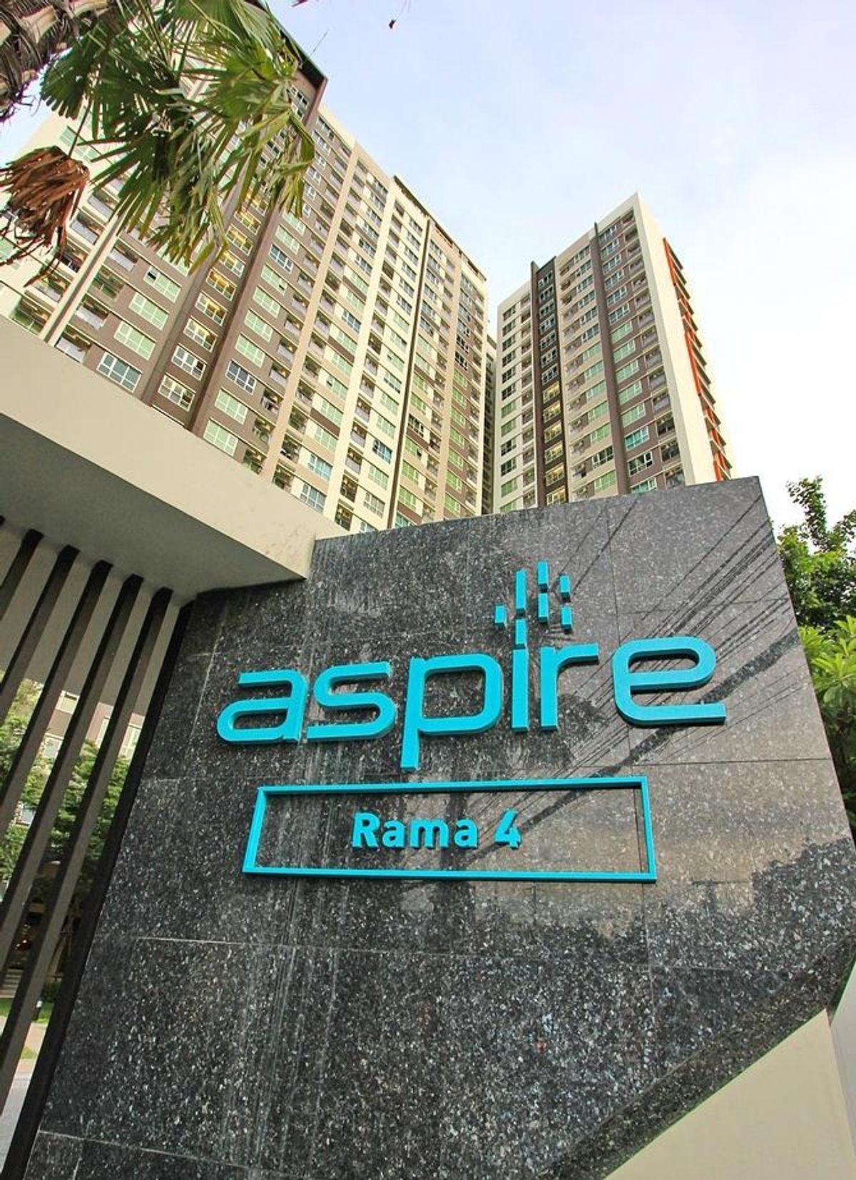 For SaleCondoKhlongtoei, Kluaynamthai : Selling Condo Aspire Rama 4 (Aspai Rama 4) Good location near Thonglor near Bangkok. Urgent !! Price negotiable
