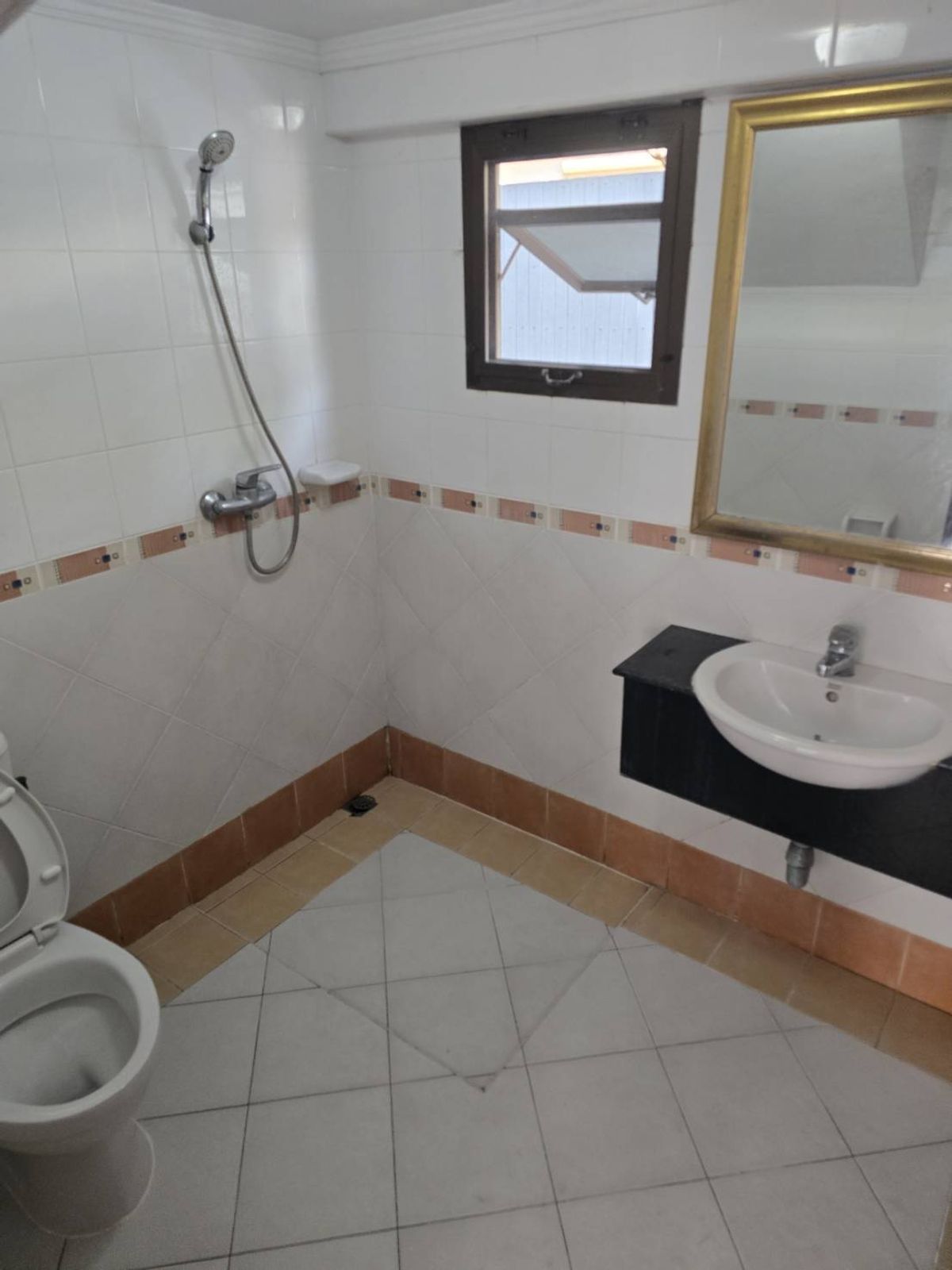 For SaleHouseRama 2, Bang Khun Thian : This summer is only worth it. In addition, solar cells on the roof help to save home electricity. Around the house, down to Micropol, 20 meters. The cheapest in the lamp  