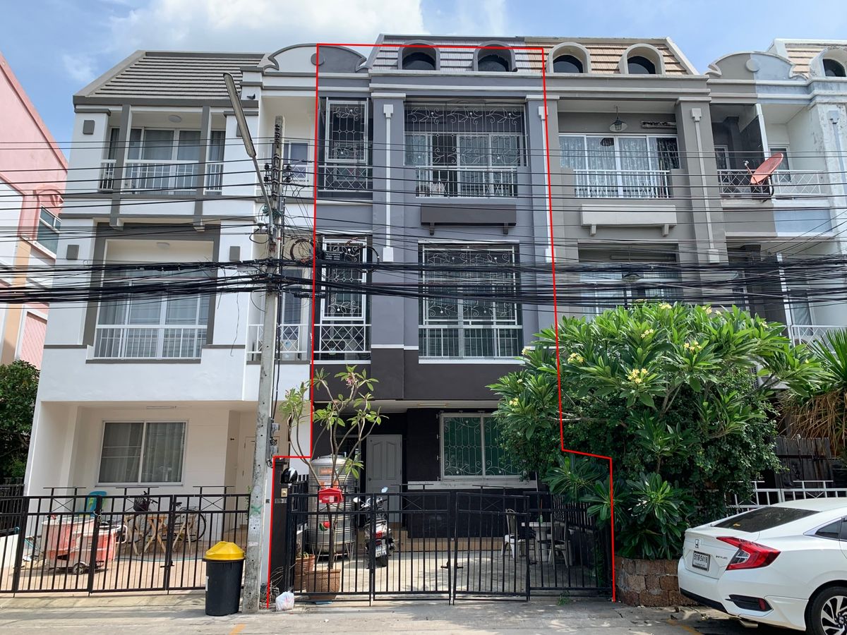 ขายทาวน์โฮมเกษตร นวมินทร์ ลาดปลาเค้า : ขาย ทาวน์โฮม 3 ชั้น(ตามสภาพ) ม.ทรัพย์หมื่นแสน นวลจันทร์36 เนื้อที่ 20 ตร.ว. พื้นที่ใช้สอย 240 ตร.ม