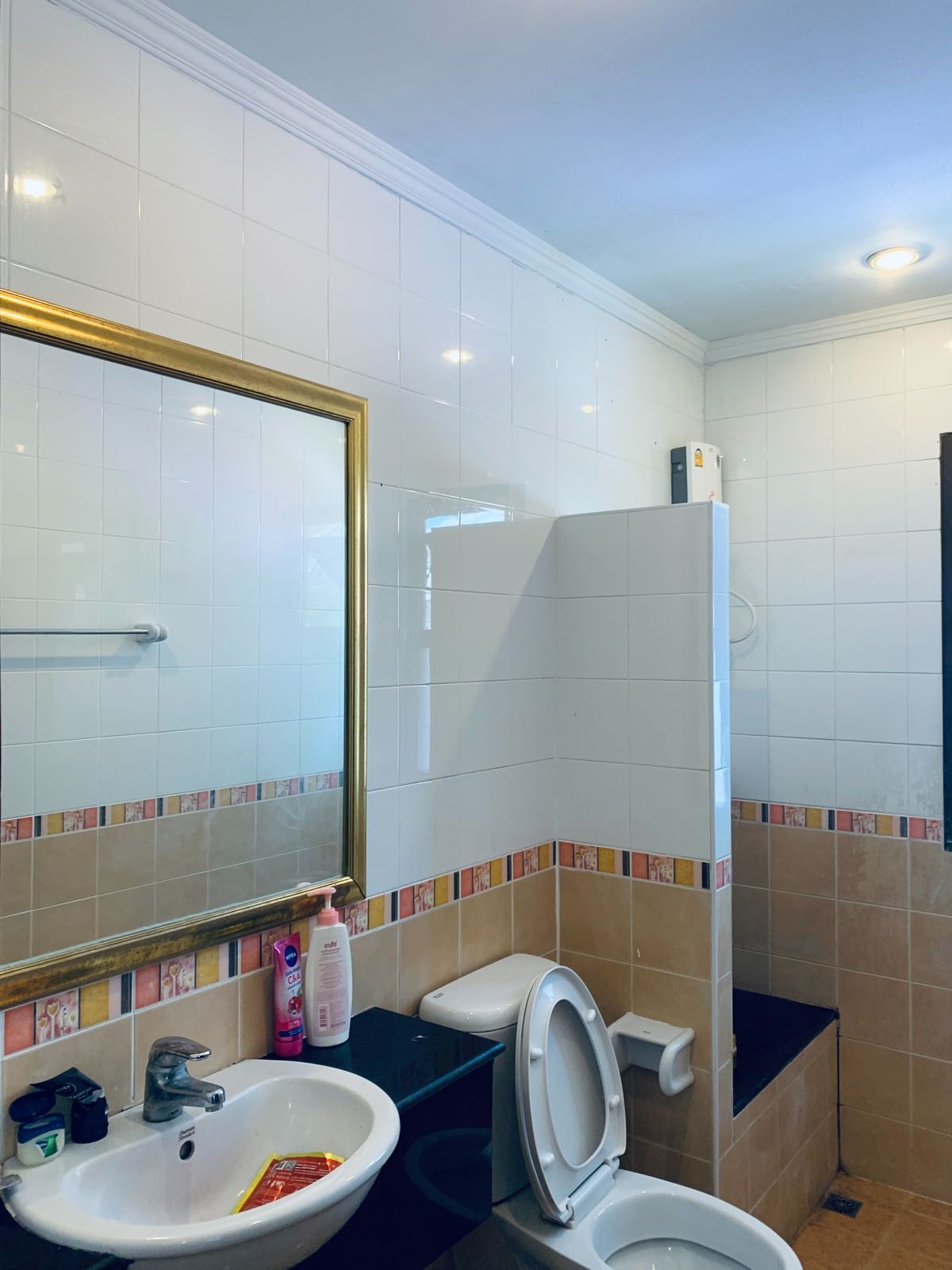 For SaleHouseRama 2, Bang Khun Thian : This summer is only worth it. In addition, solar cells on the roof help to save home electricity. Around the house, down to Micropol, 20 meters. The cheapest in the lamp  