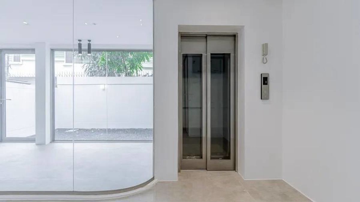 ขายทาวน์โฮมลาดพร้าว เซ็นทรัลลาดพร้าว : Luxe 35 รัชดา ลาดพร้าว ใจกลางเมือง ใกล้รถไฟฟ้า เดินทางสะดวก เพียง 18.9 MB เท่านั้น !!