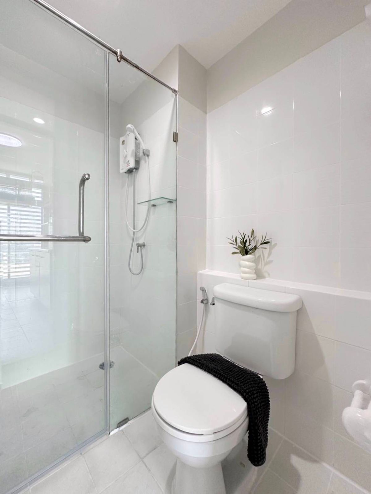 For SaleCondoChokchai 4, Ladprao 71, Ladprao 48, : ✨️ Pay lighter than rent! Get a wide room with a house, ready to be near Central Ladprao, near MRT and big mall.