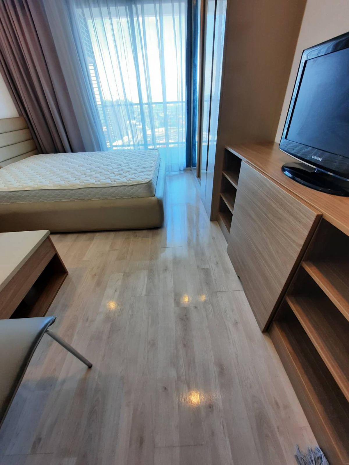 For RentCondoPinklao, Charansanitwong : Releasing this empty room, March 15, has a refrigerator, microwave, water heater. !! Ideo Mobi Charan Size 22 SQM (Studio/1Bathroom) at a price of 9,000 baht/month.