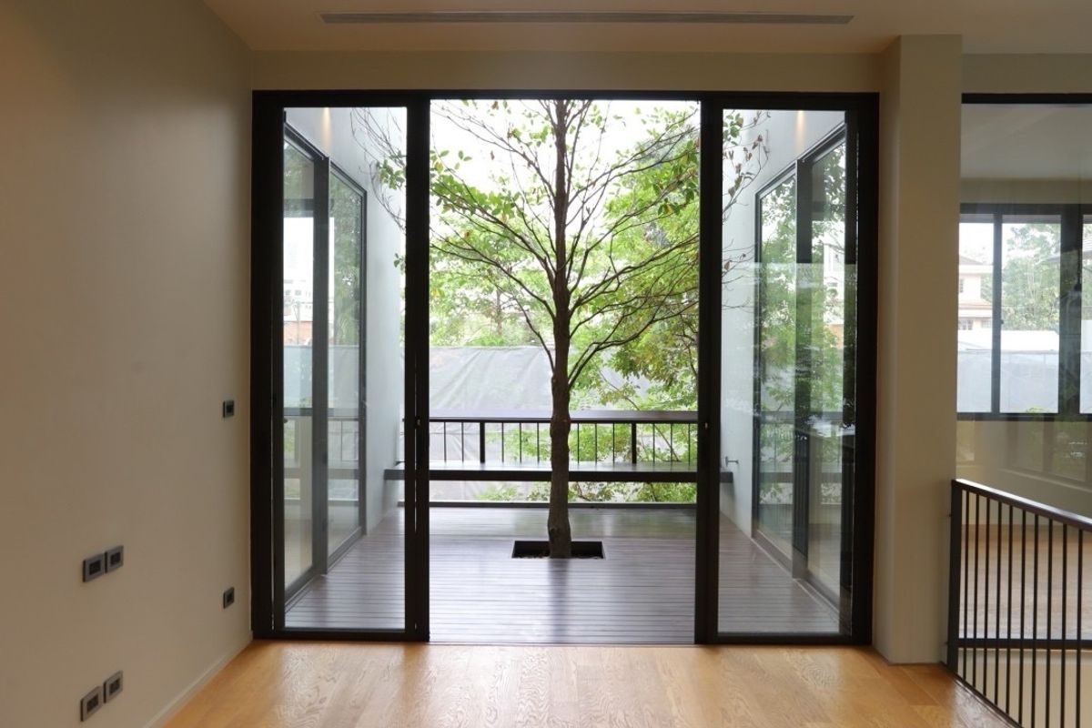 For SaleHouseSapankwai,Jatujak : BAANBANN VIBHAVADI 20, 620 SQ.M, in the heart of the city near Central Ladprao, only 69 MB !!