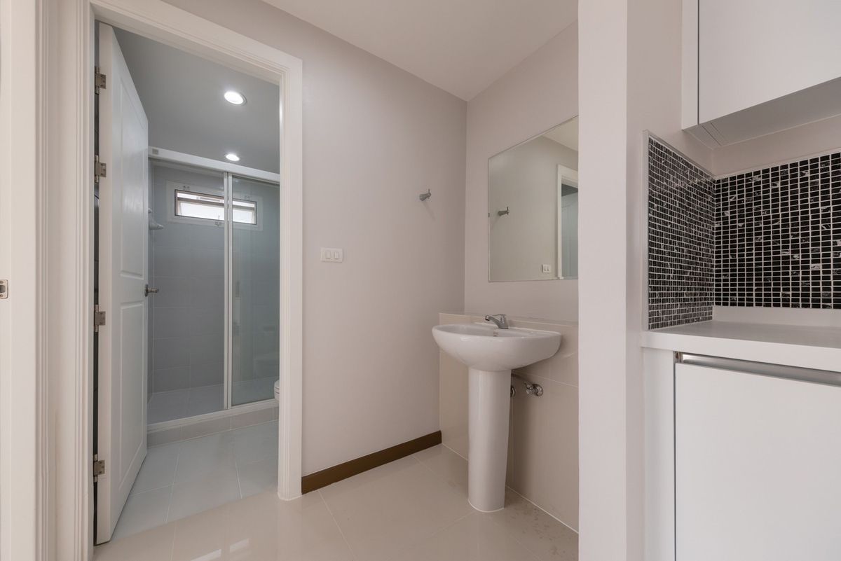 ขายคอนโดพัฒนาการ ศรีนครินทร์ : ขายคอนโด Elements Srinakarin ราคา 3,500,000 บาท [KOs250323]