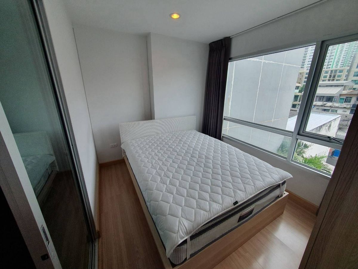 For RentCondoKasetsart, Ratchayothin : New room, You2condo Phahonyothin 34, near BTS Senanikhom, Kasetsart University, private room, quiet, with restaurants around all day.