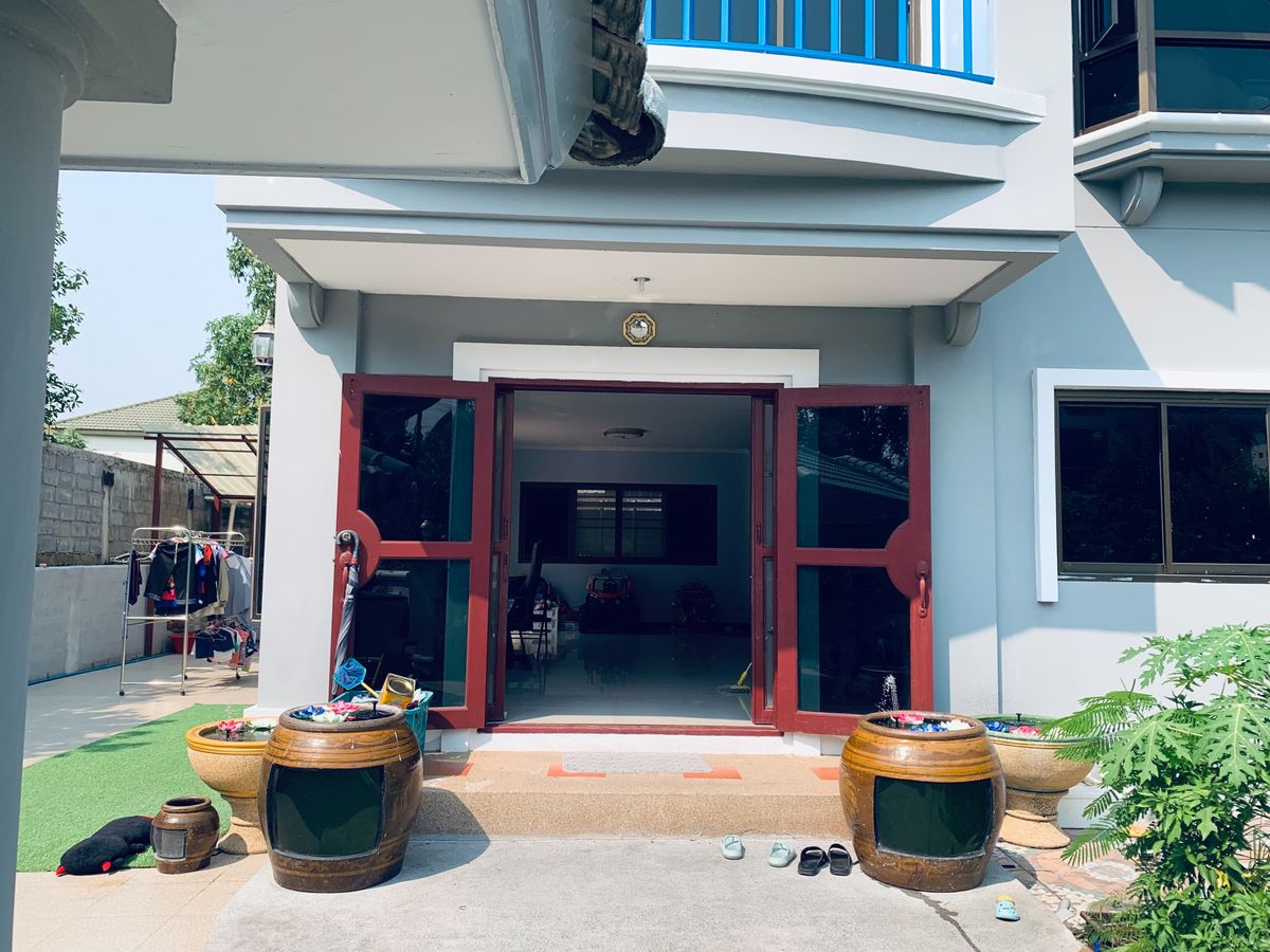 For SaleHouseRama 2, Bang Khun Thian : This summer is only worth it. In addition, solar cells on the roof help to save home electricity. Around the house, down to Micropol, 20 meters. The cheapest in the lamp  