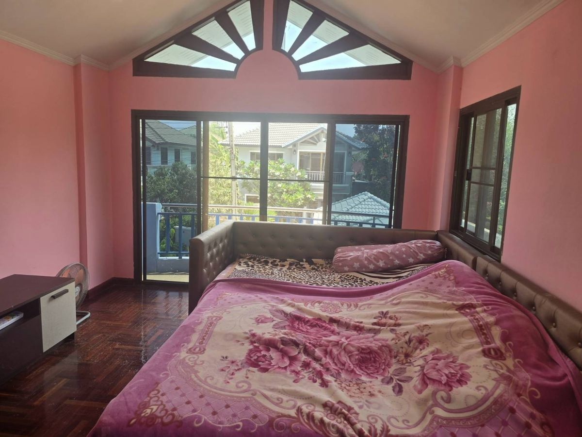 For SaleHouseRama 2, Bang Khun Thian : This summer is only worth it. In addition, solar cells on the roof help to save home electricity. Around the house, down to Micropol, 20 meters. The cheapest in the lamp  