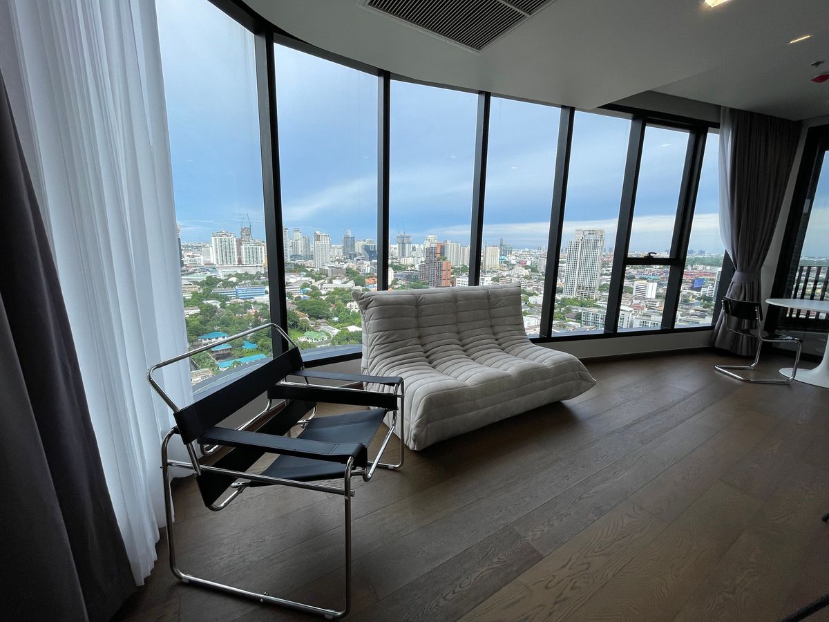 ขายคอนโดสุขุมวิท อโศก ทองหล่อ : ขาย 🔥 Ideo Q Sukhumvit 36 ขนาด 1 ห้องนอน ห้องใหญ่ 51sqm ห้องมุม กระจกโค้งเว้า วิวสวย 📞 โทรเลย 065-2614622 แทมมี่