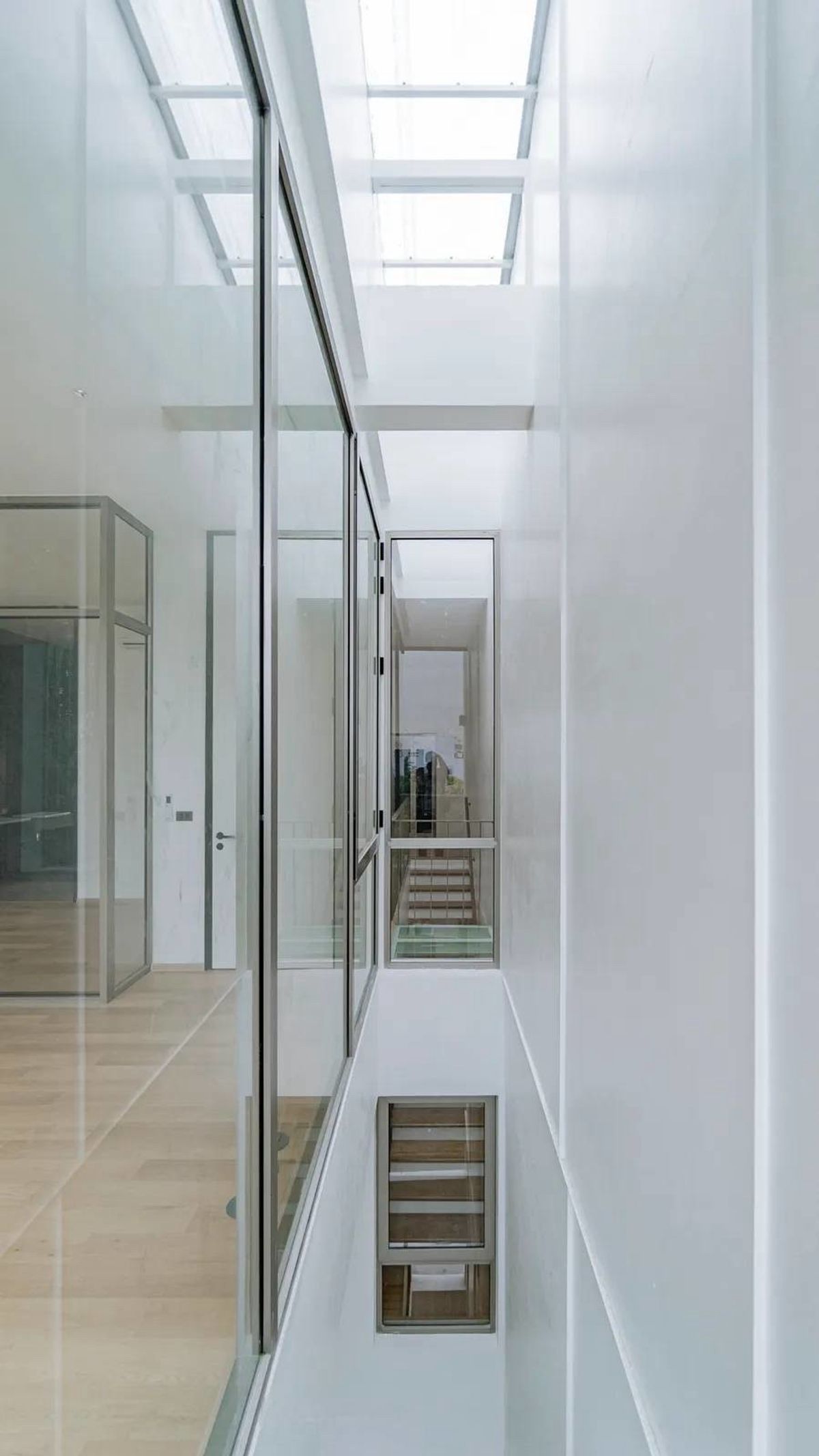 ขายทาวน์โฮมลาดพร้าว เซ็นทรัลลาดพร้าว : Luxe 35 รัชดา ลาดพร้าว ใจกลางเมือง ใกล้รถไฟฟ้า เดินทางสะดวก เพียง 18.9 MB เท่านั้น !!