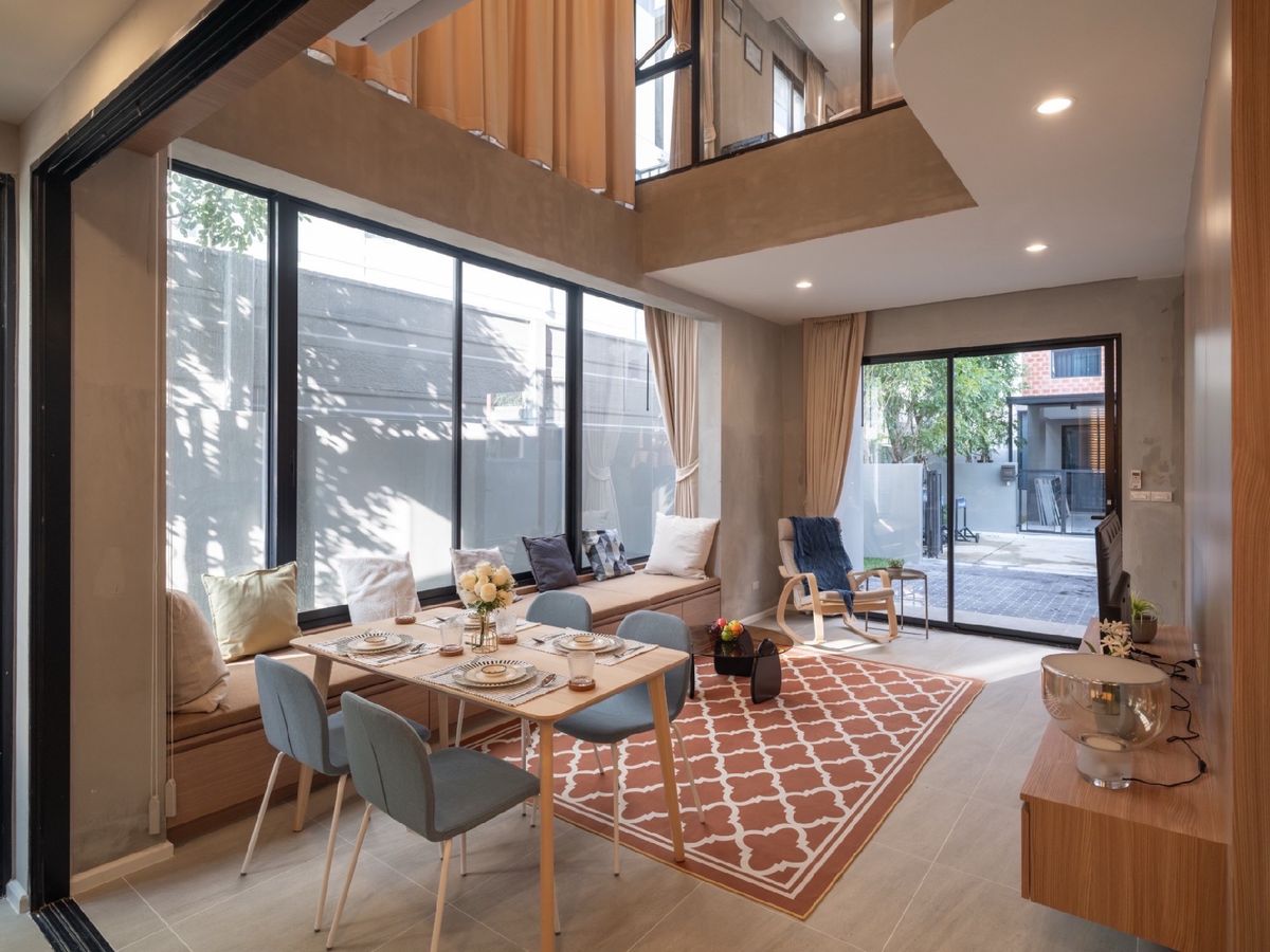 For SaleTownhomeChokchai 4, Ladprao 71, Ladprao 48, : 𝐇𝐎𝐓 𝐃𝐄𝐀𝐋 Town Home Britloft Ladprao 71 Special only 9.9 MB Contact 086-795-9997 (Jimmy)