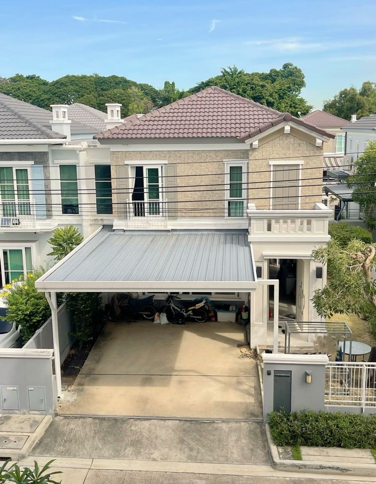 ขายบ้านบางนา แบริ่ง ลาซาล : 💛❤️ (ขาย)บ้านแฝด ตำแหน่งบ้านดีที่สุด ตรงข้าม CLUBHOUSE​🚩Anya บางนา-รามคำแหง 2 📍ใกล้ Mega บางนา  