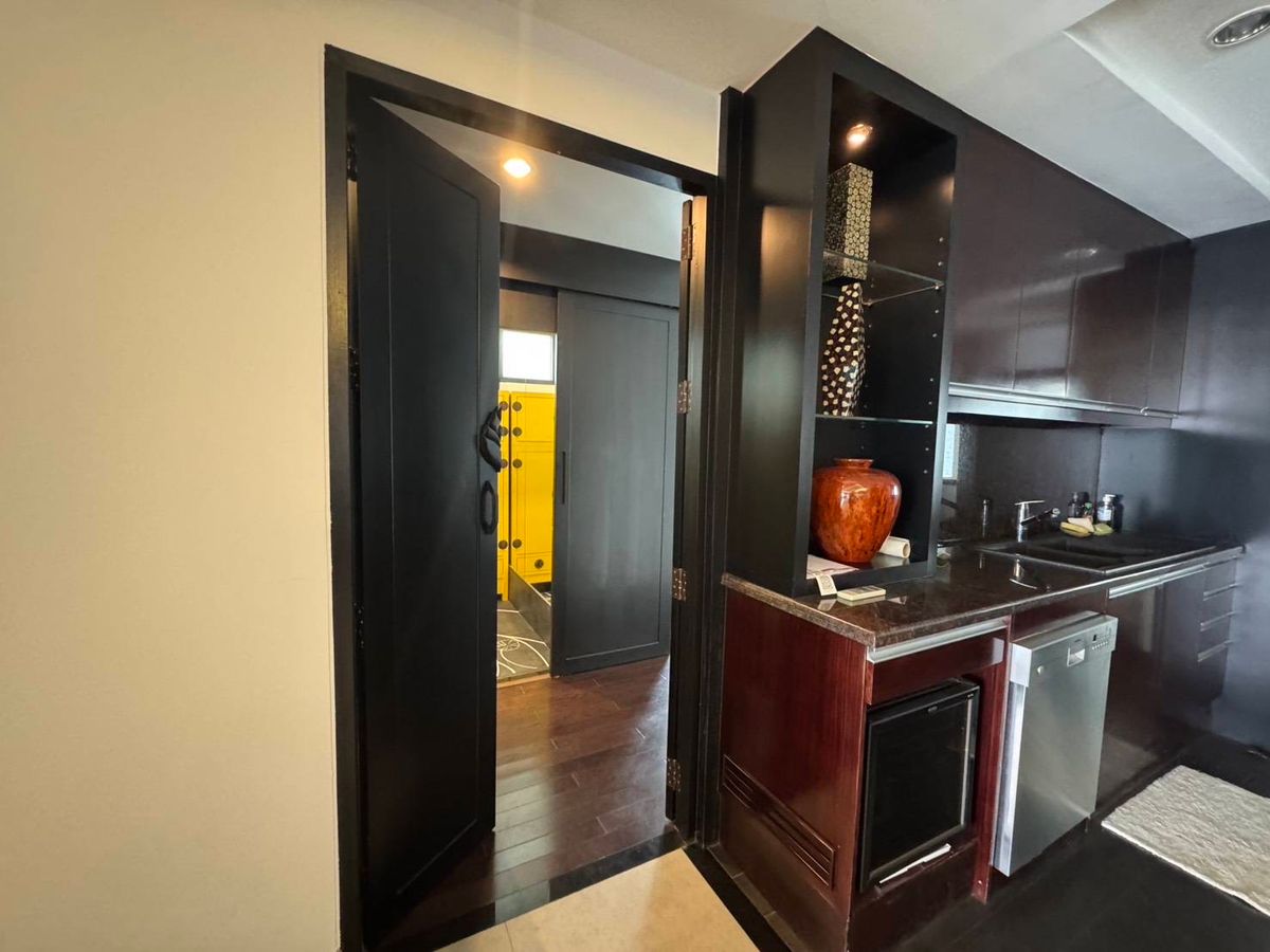 For SaleCondoSathorn, Narathiwat : Sathorn Garden for sale 