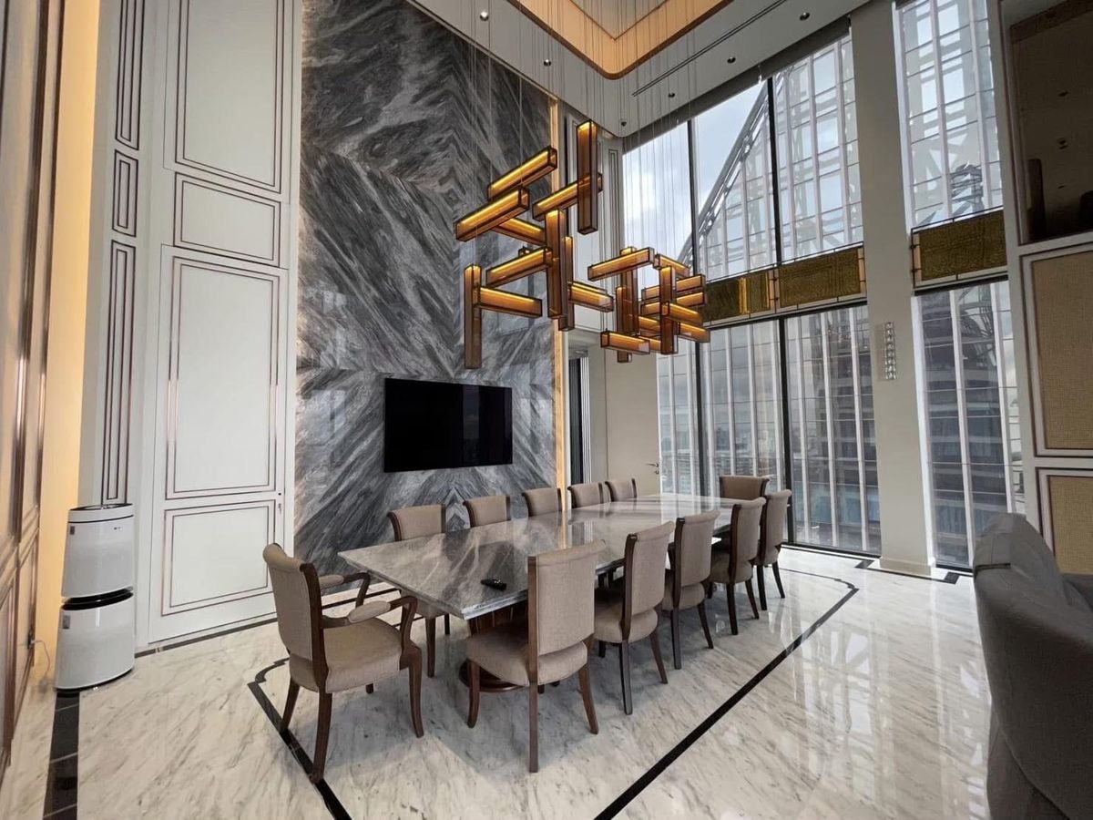 For RentCondoRama9, Petchburi, RCA : For Rent‼ ️ Duplex - Penthouse𝗣𝗿𝗼𝗷𝗲𝗰𝘁: The Esse at Singha Complex𝗥𝗲𝗻𝘁: 500,000 / Month