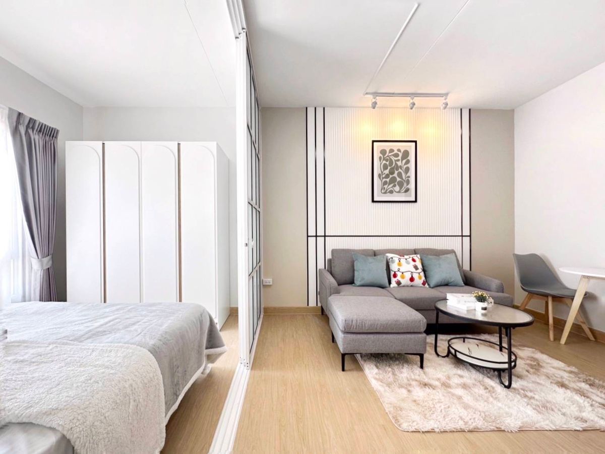 For SaleCondoChokchai 4, Ladprao 71, Ladprao 48, : ✨️ Pay lighter than rent! Get a wide room with a house, ready to be near Central Ladprao, near MRT and big mall.