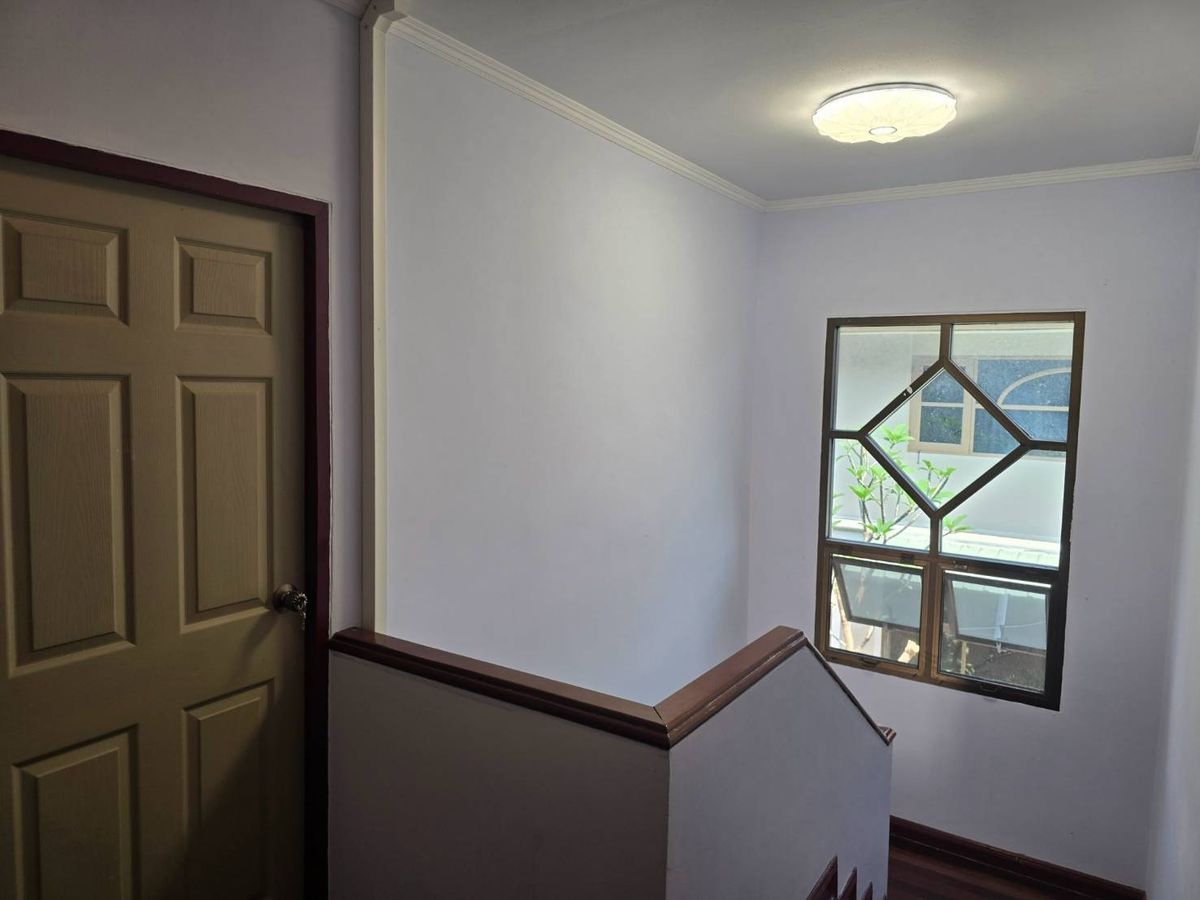 For SaleHouseRama 2, Bang Khun Thian : This summer is only worth it. In addition, solar cells on the roof help to save home electricity. Around the house, down to Micropol, 20 meters. The cheapest in the lamp  