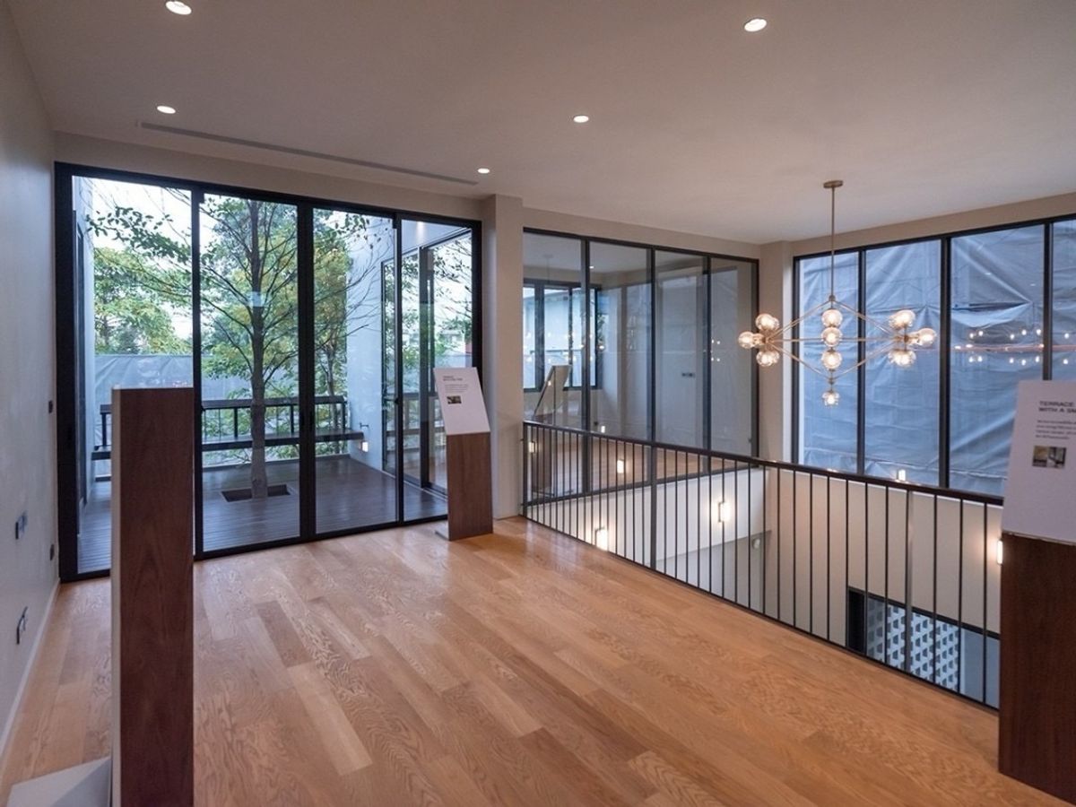 For SaleHouseSapankwai,Jatujak : Last !! Baanbaan Vibhavadi 20 house for sale, size 680 SQ.M, only 69 mb contact 086-795-9997 (Jimmy)